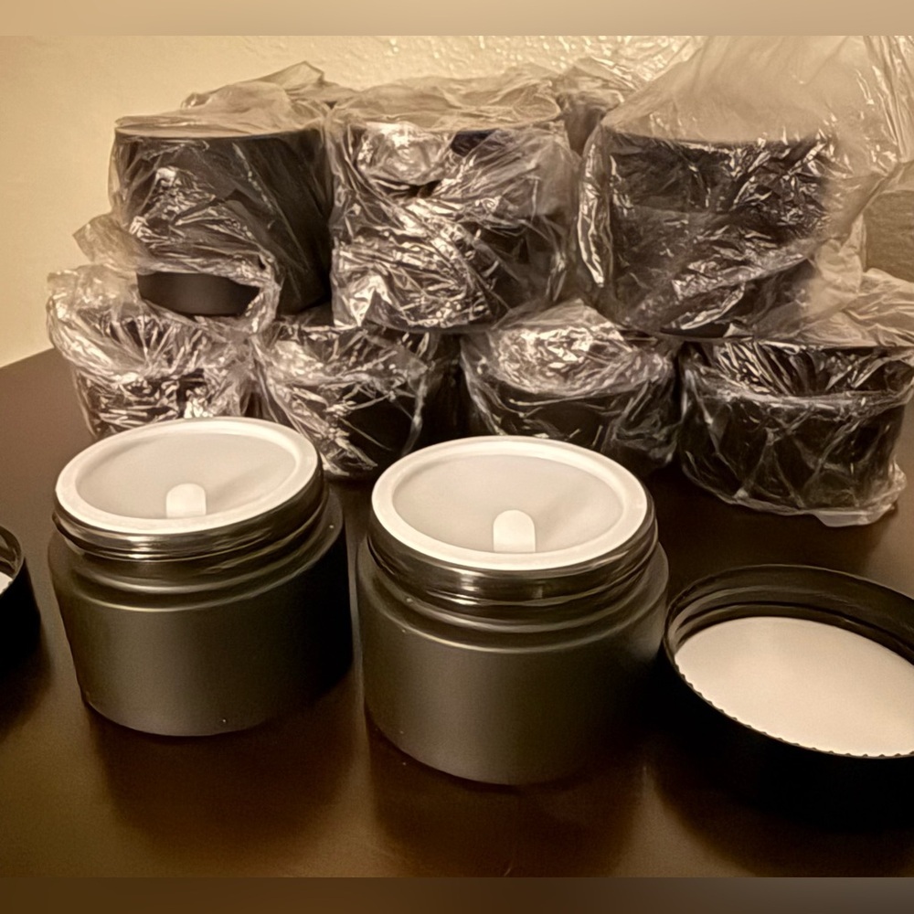 Set of 16 Matte Black 4oz Glass Cosmetic Jars | UV Protective Cream Balm - Picture 2 of 3